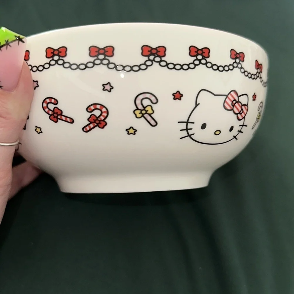 🎅🏻🎄Hello Kitty Christmas Cereal Bowls Set Of 4🤶🏻🎁